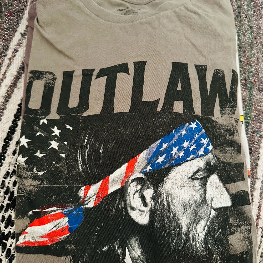 Vintage Willie Nelson / wrangler Gray Outlaw Graphic T-Shirt